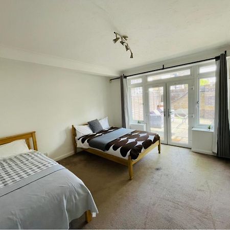 Up To 3 People, Room In A Share House With Private Garden Access Londres Extérieur photo