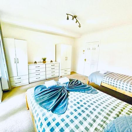 Up To 3 People, Room In A Share House With Private Garden Access Londres Extérieur photo