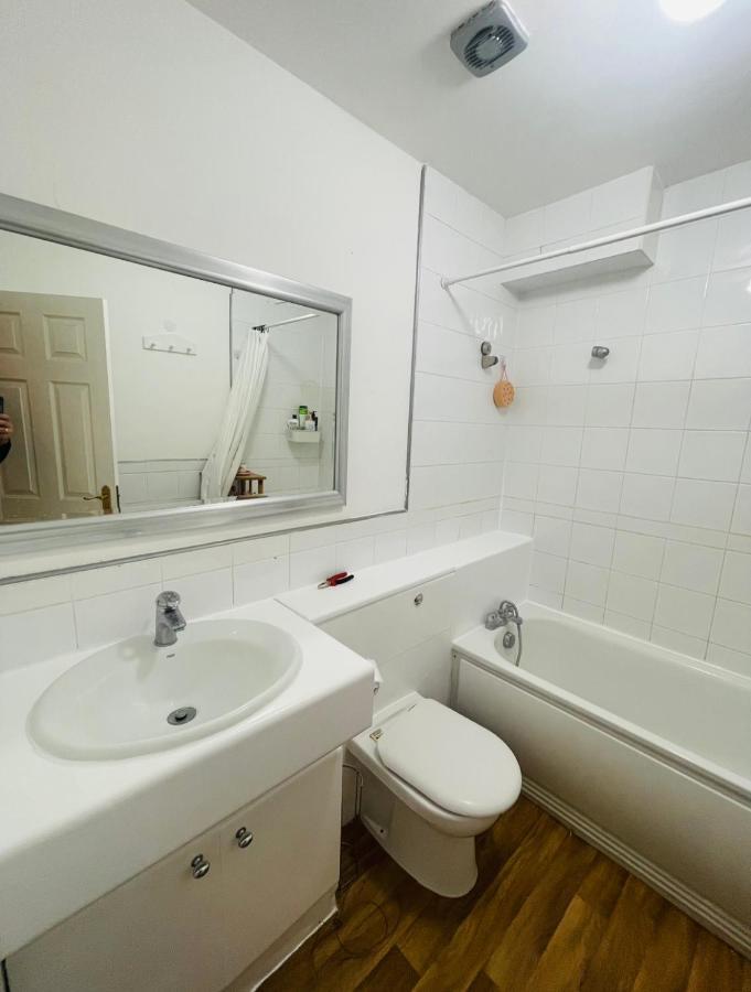 Up To 3 People, Room In A Share House With Private Garden Access Londres Extérieur photo