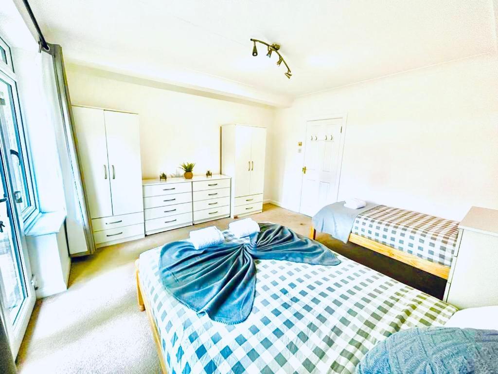Up To 3 People, Room In A Share House With Private Garden Access Londres Extérieur photo